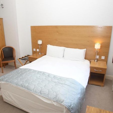Cliff Lawn Hotel Λιντς Εξωτερικό φωτογραφία