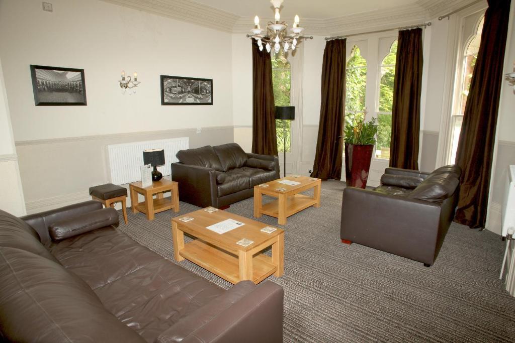 Cliff Lawn Hotel Λιντς Εξωτερικό φωτογραφία