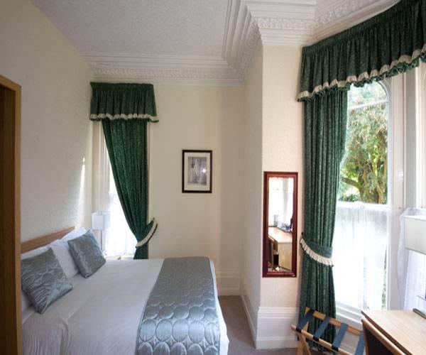 Cliff Lawn Hotel Λιντς Εξωτερικό φωτογραφία